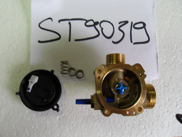 ST90319_